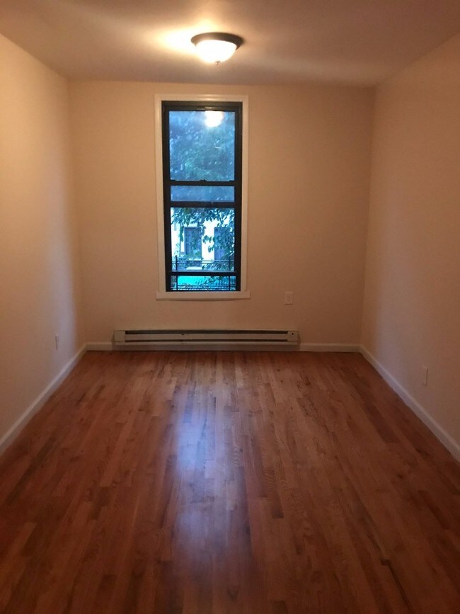 Foto del edificio - 420 E 120th St