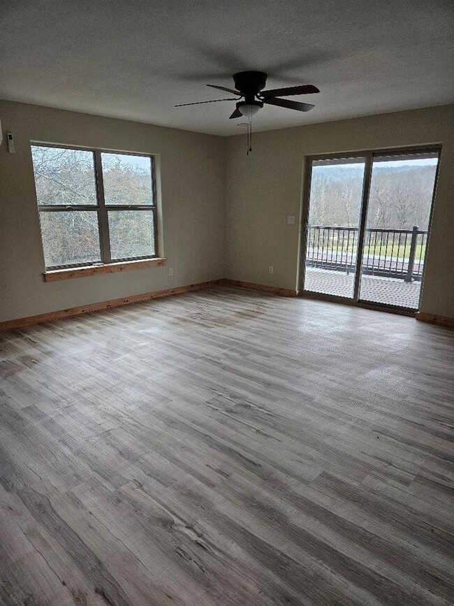 Building Photo - 550 Creek Bluff Rd