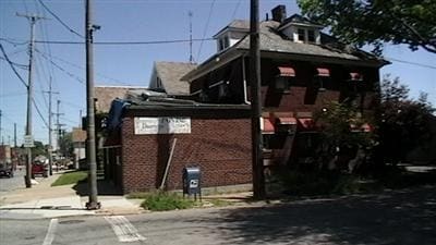 Primary Photo - 4527 Broadview Rd
