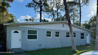 Building Photo - 696 Kestner Rd