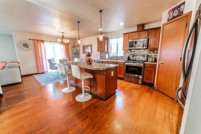 Building Photo - Lynnwood Home