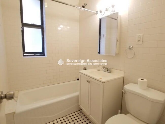 Foto del edificio - 664 W 163rd St