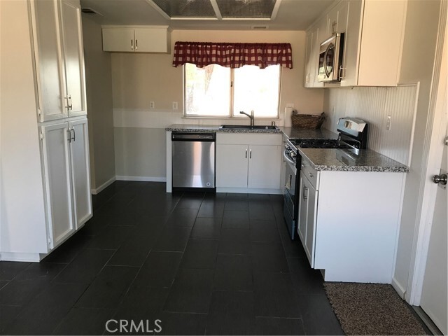 Building Photo - 13393 Cahuenga Rd