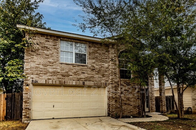 Foto del edificio - 7121 Lynn Lake Dr