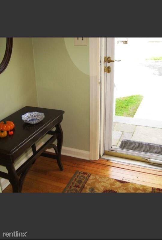 Foto del edificio - 3 br, 1 bath House - 39 Parkway