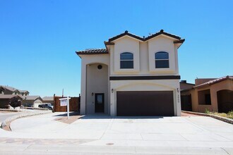 Building Photo - 3900 Loma Cortez Dr