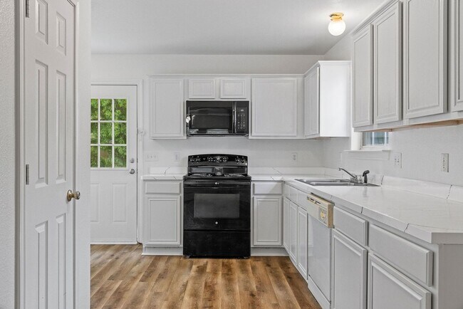 Foto del edificio - 1412 Hemphill St