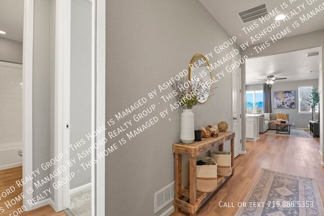 Foto del edificio - 6445 Bodacious Cir
