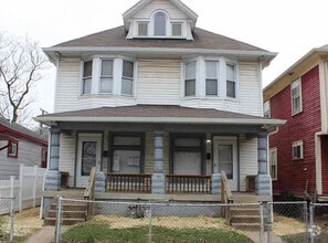 Building Photo - 2240 N Kenwood Ave