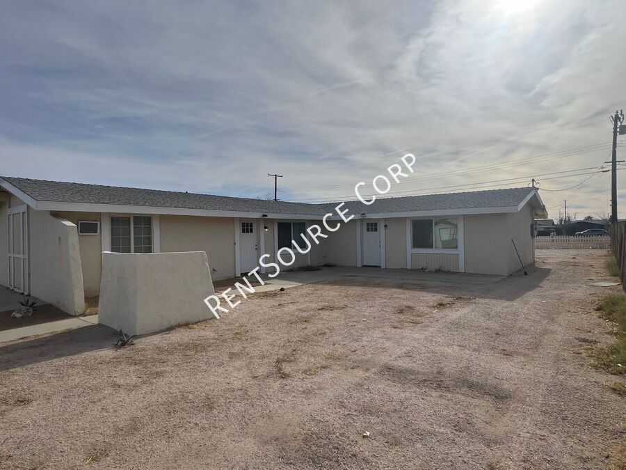 Primary Photo - 7742 Walpole Ave