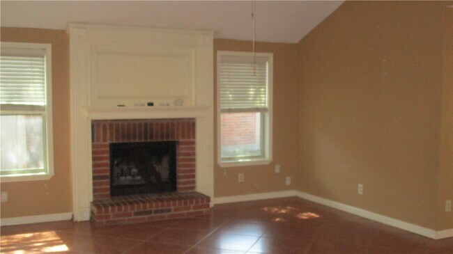 Foto del edificio - 4765 Willowick Dr