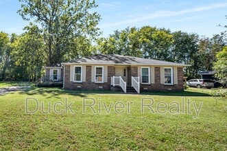 Building Photo - 203 Hunter Dr