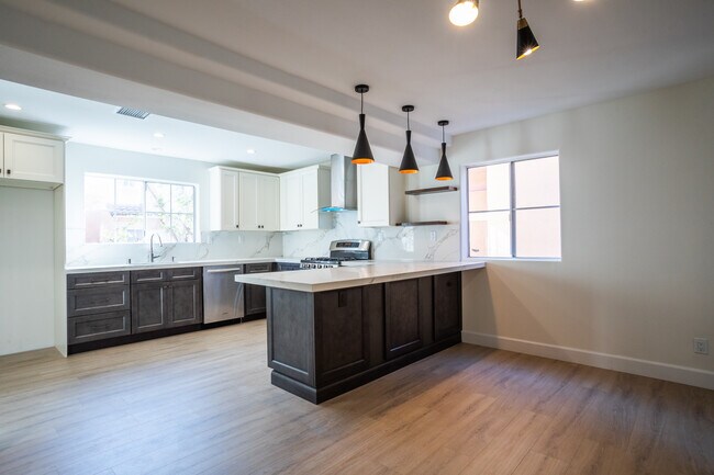 Building Photo - 4349 Freedom Dr