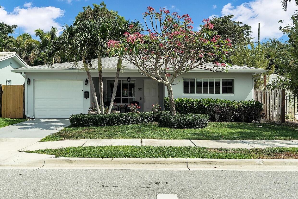 Primary Photo - 224 Dartmouth Dr