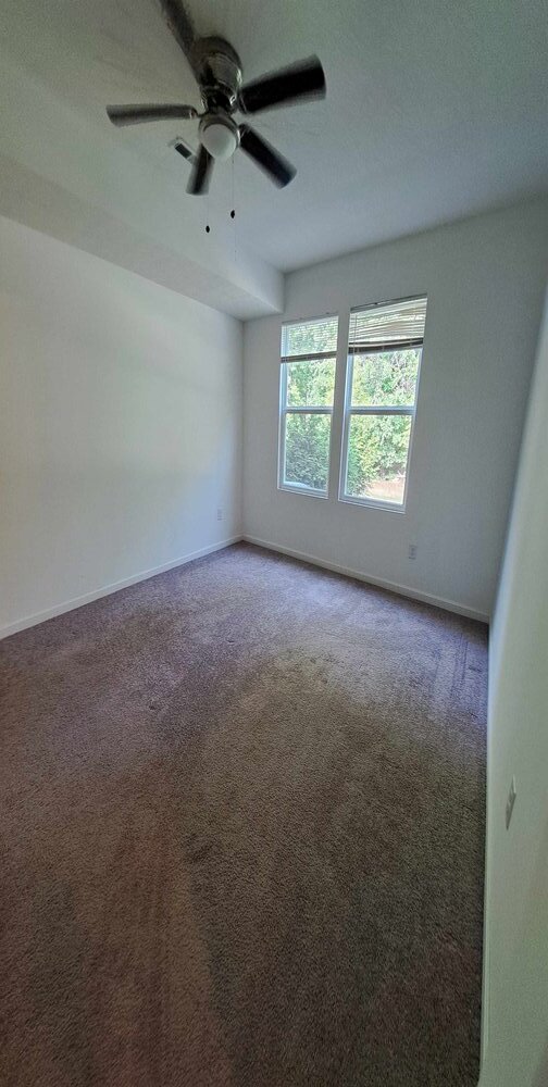 Foto del edificio - 5831 Parkview Ln