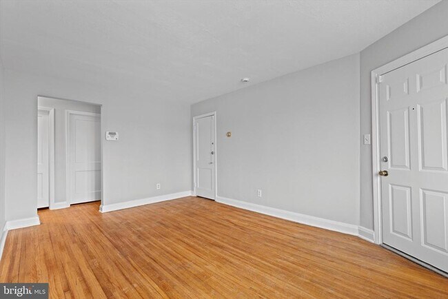 Foto del edificio - 1315 Taylor Ave