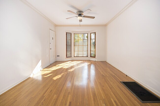 Building Photo - 853 N Citrus Ave