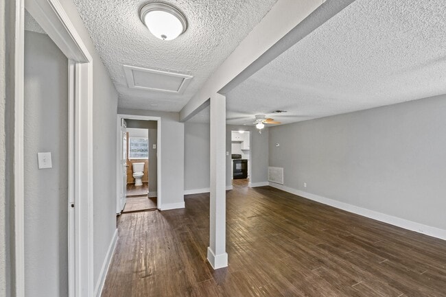 Building Photo - 3421 3rd Ave N