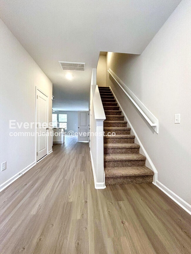 Foto del edificio - 2104 Willow Gln Dr