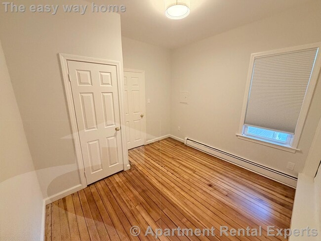 Building Photo - 170 Putnam Ave