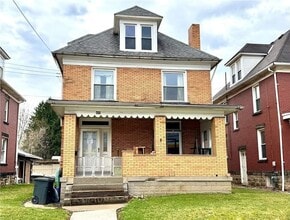 Building Photo - 449 W Cunningham St
