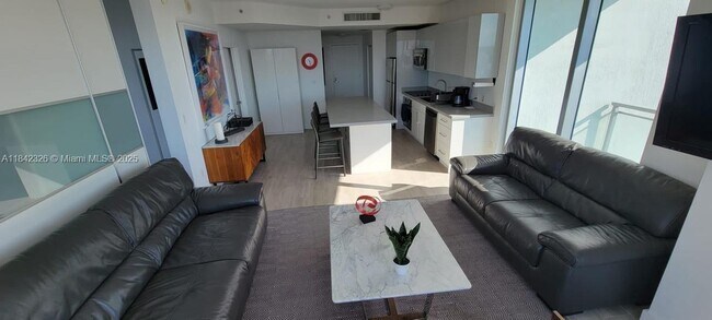 Foto del edificio - 90 SW 3rd St
