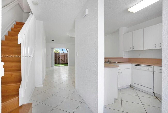 Foto del edificio - 14331 SW 120th Ct