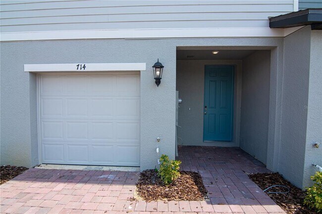Building Photo - 714 Legacy Dr