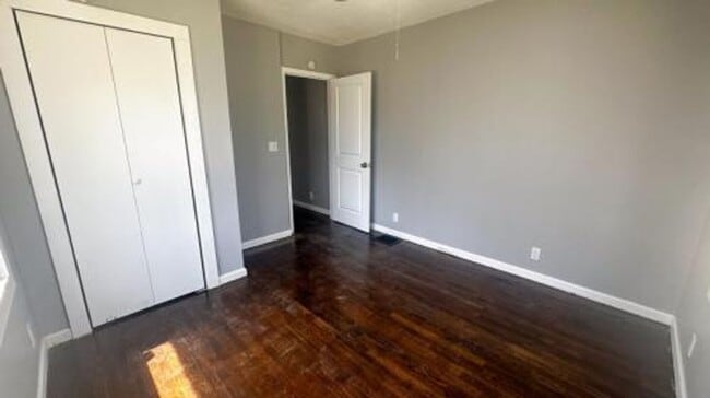 Foto del edificio - 5623 Park Ave