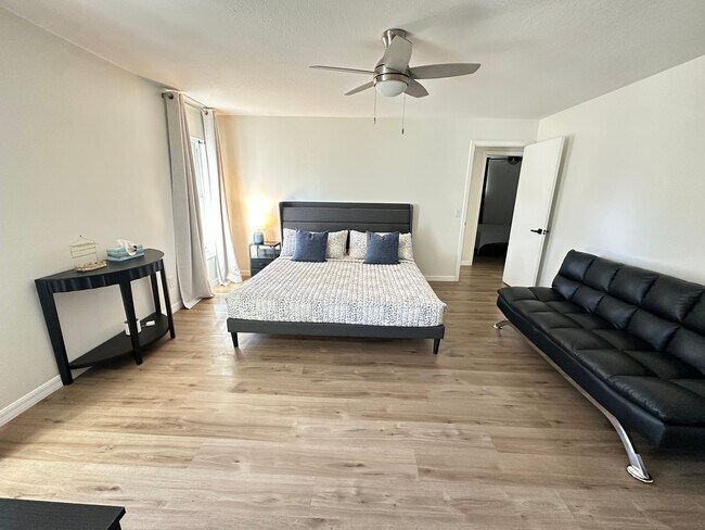 Foto del edificio - 7316 S Sparkman St