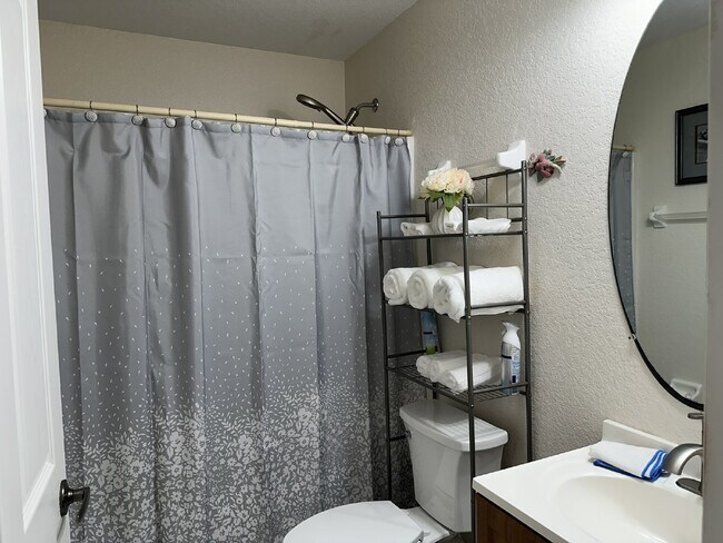 Foto del edificio - Convenient to shopping, I-75 and more