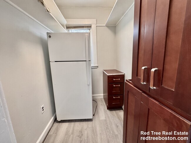 Foto del edificio - 129 Redlands Rd