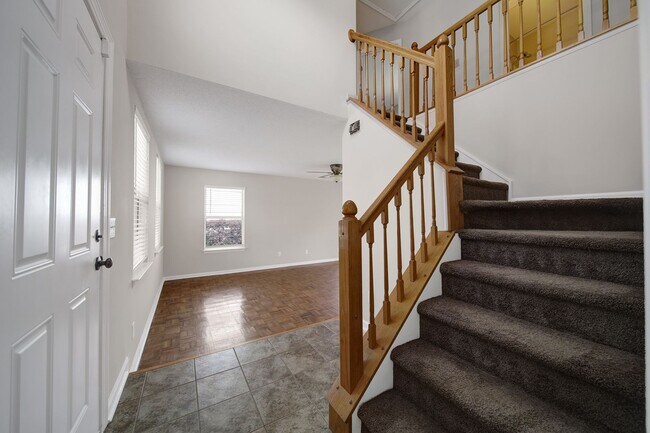 Building Photo - Wonderful Three Bed Two and a Half Bath Ho...