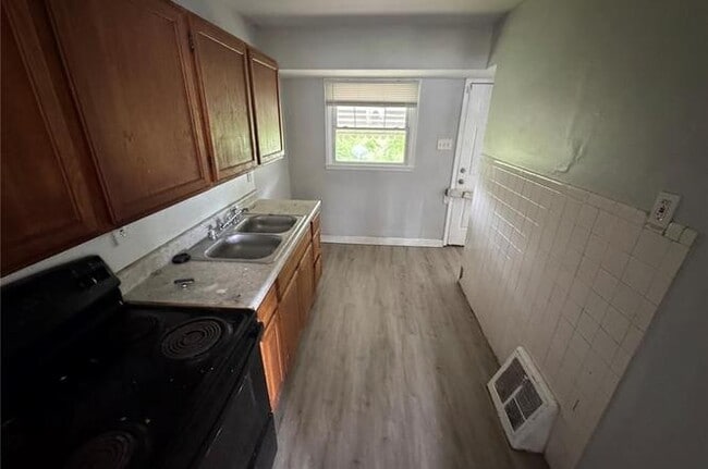 Photo - 252 Midlothian Rd House