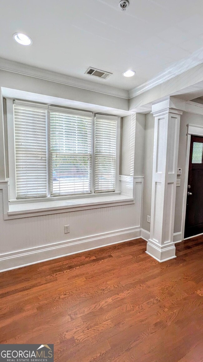 Foto del edificio - 1500 Timothy Rd