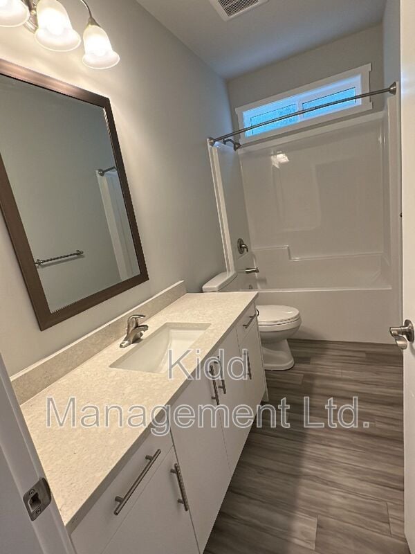 Building Photo - 6285 Monterey Rd W