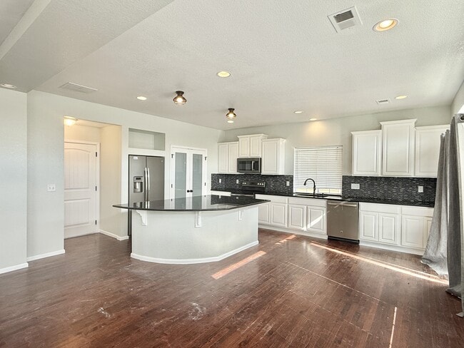 Building Photo - 3403 Yellowwood Ln