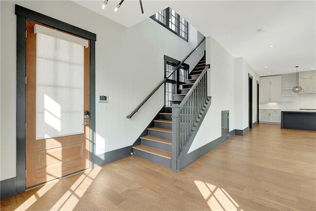 Building Photo - 11292 Serenbe Ln