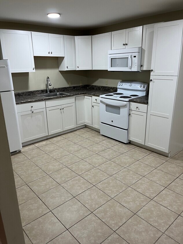 Primary Photo - 863 Johnson Ave
