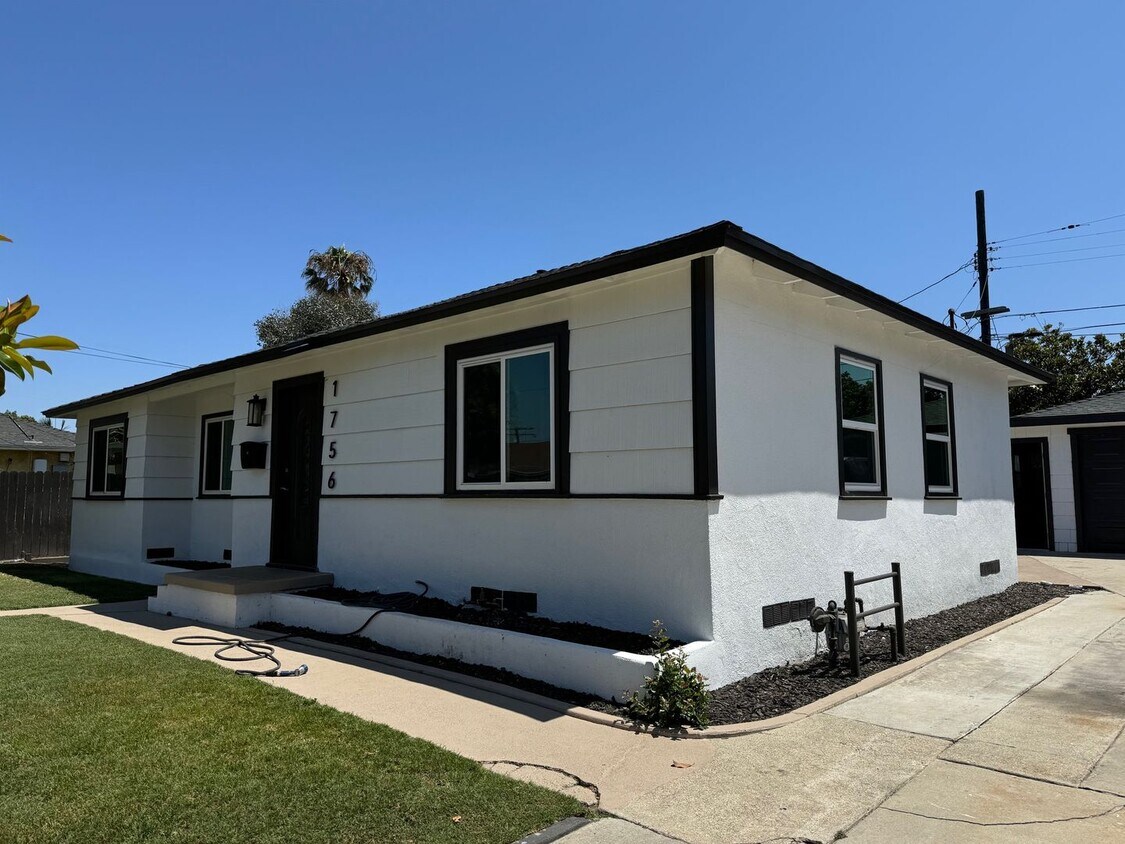 Primary Photo - 1756 Santa Fe Ave