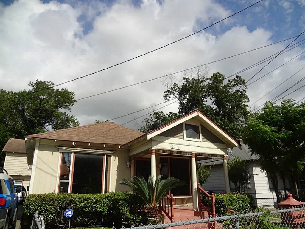 Primary Photo - 2713 Cochran St