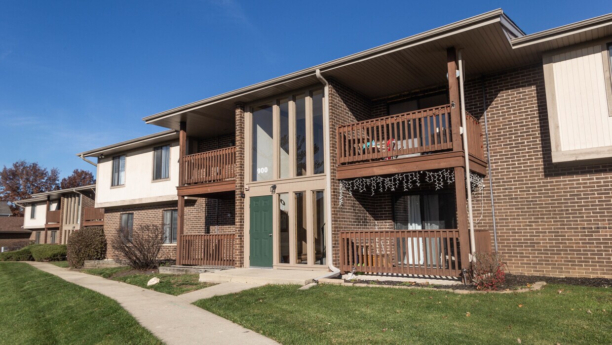 Primary Photo - 900 Garden Cir