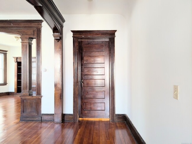 Building Photo - 133 Poplar St