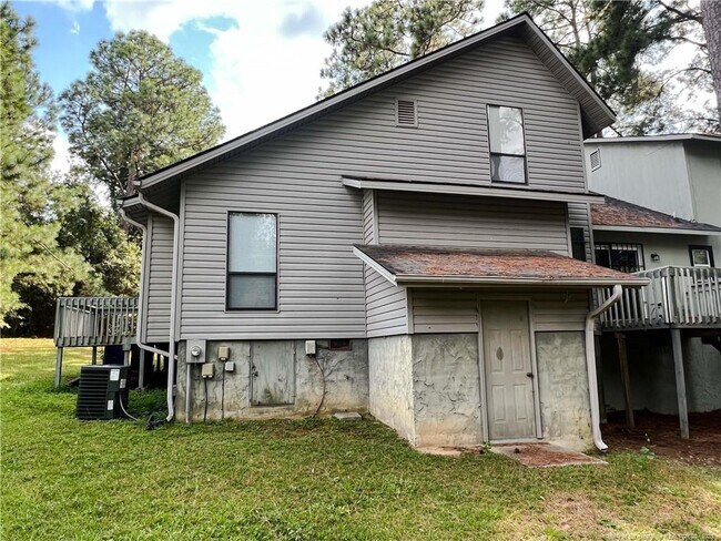 Building Photo - 6464 Pittsfield Dr