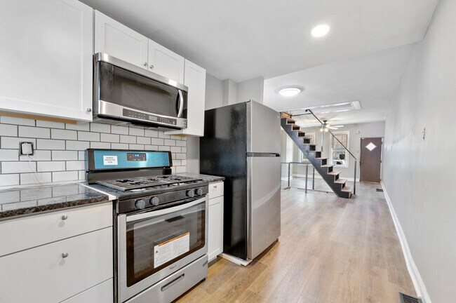 brand new kitchen and appliances - 3008 Janney St