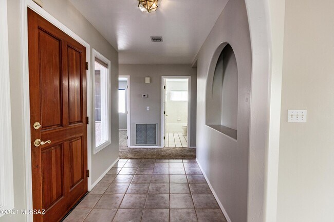 Building Photo - 3935 N Vine Tree Pl