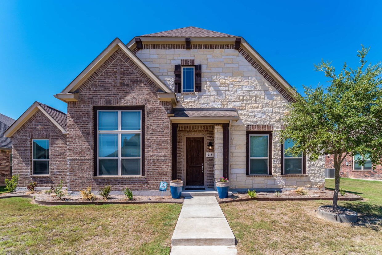 Primary Photo - 3-BEDROOM IN CHAMPION HEIGHTS