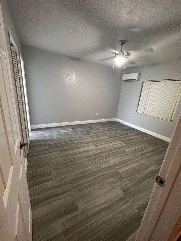 Foto del edificio - 2490 NW 80th St