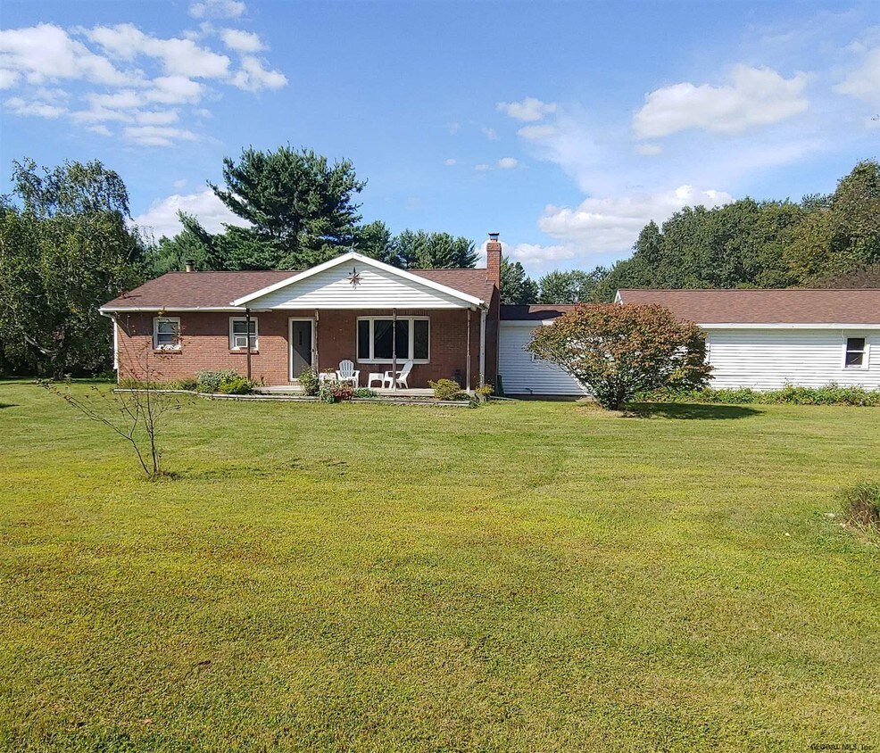Foto principal - 836 Rock City Rd