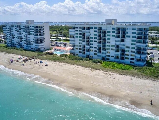 Foto del edificio - 9400 S Ocean Dr